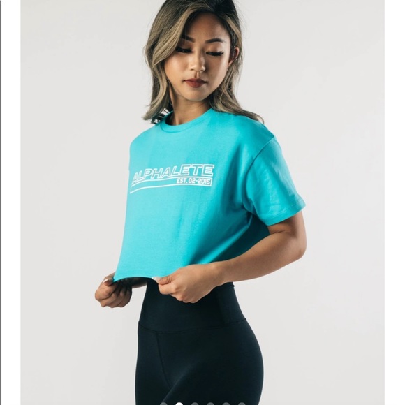 Alphalete Outlined Short Sleeve Crop - Picture 2 of 5